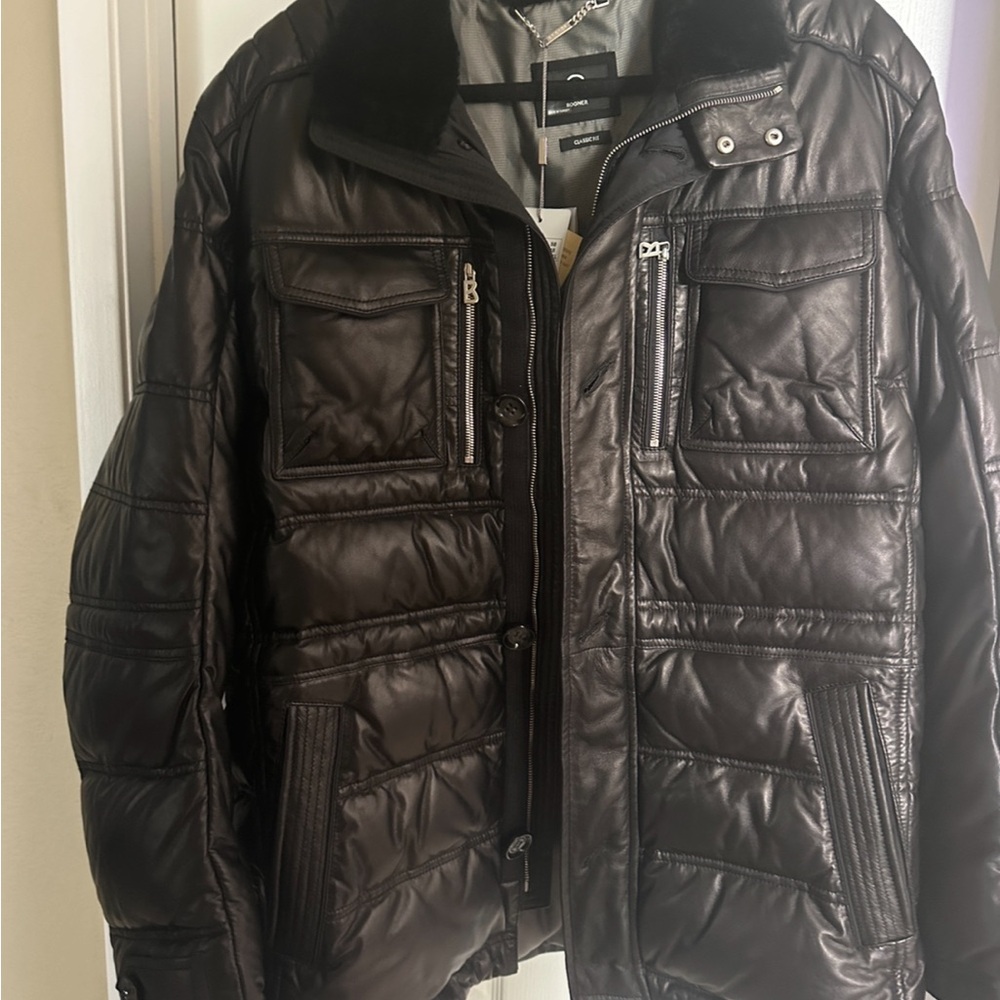 Bogner Men's Black Puffer Jacket 2XL
Heavy soft leather jacket